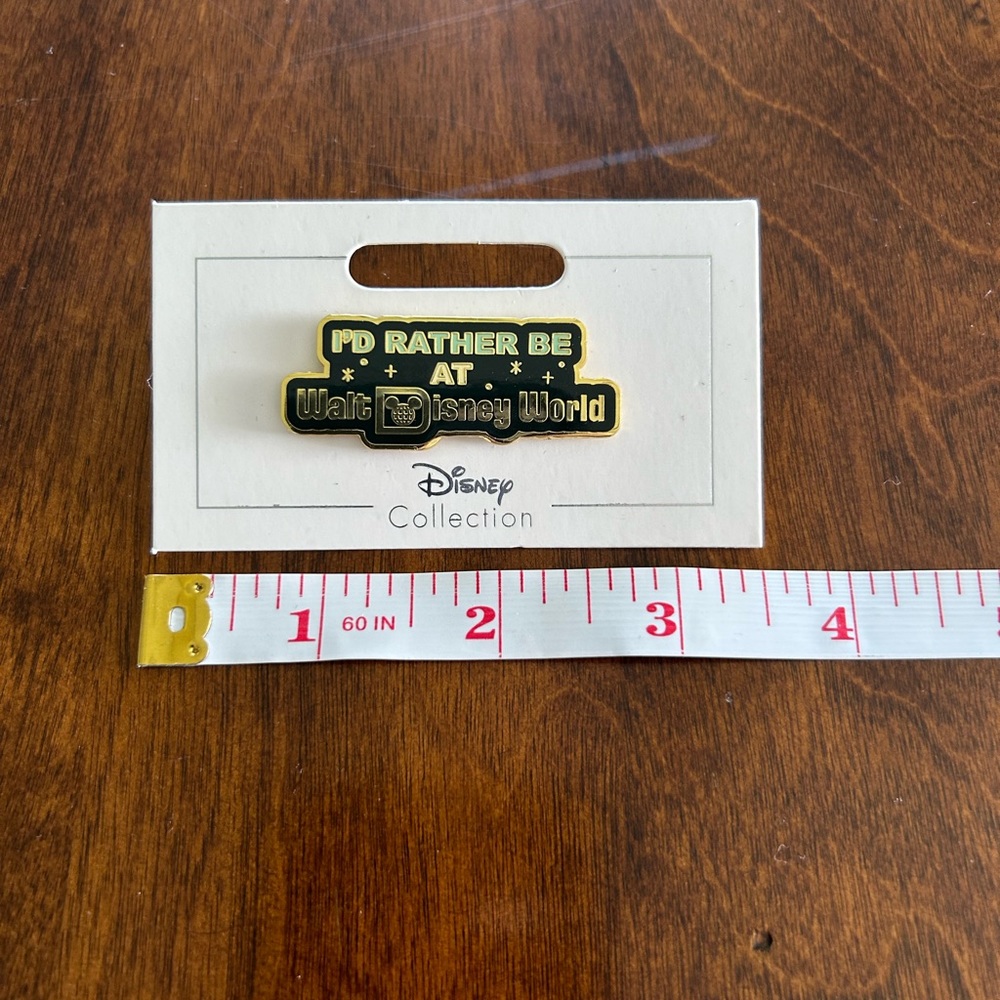 Disney Collection Pin 2021 - Picture 2 of 3